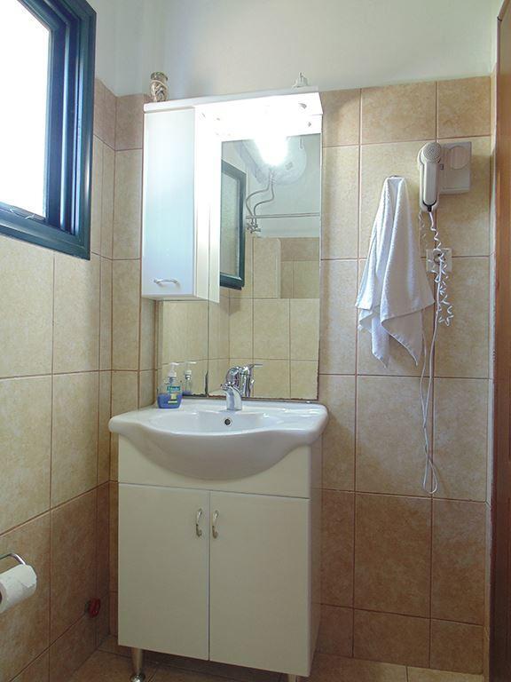 Ágios Matthaíos Christinas Apartments מראה חיצוני תמונה